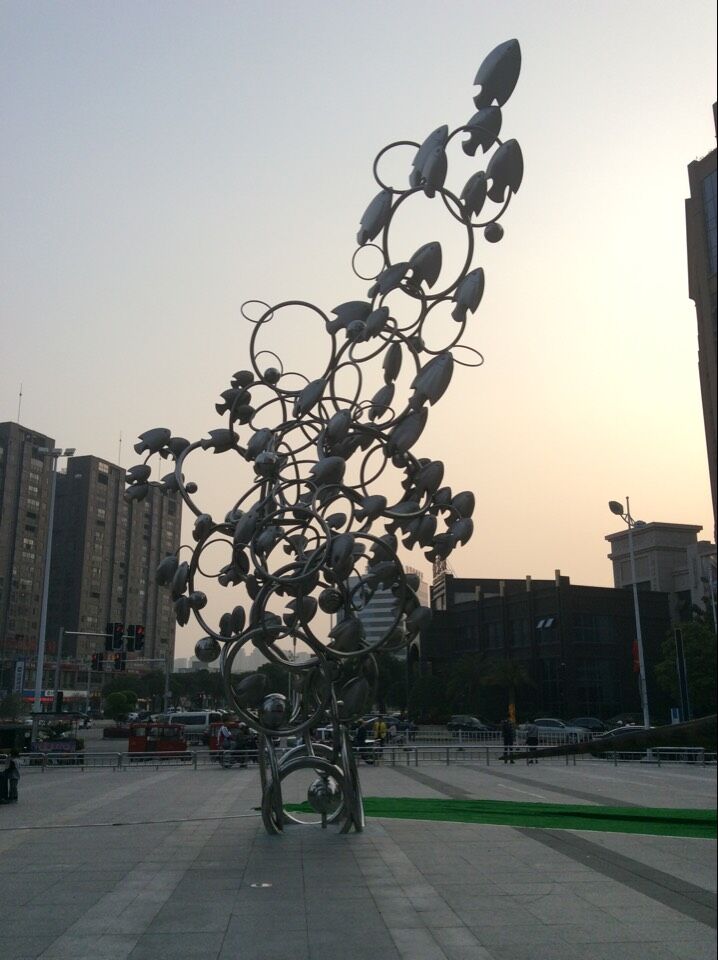福清万达广场城市雕塑《神游》
